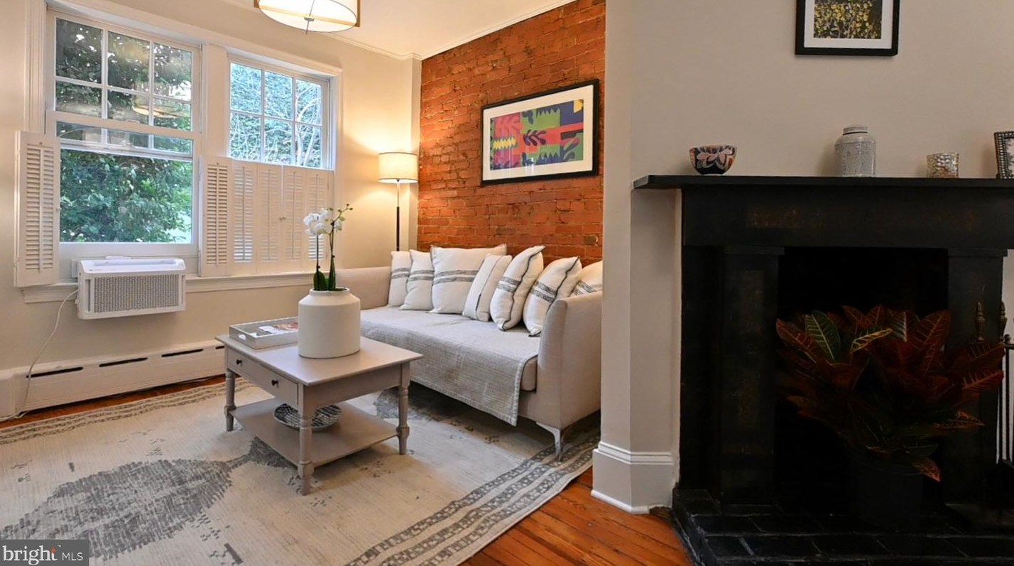 2149 Newport Pl Nw, Washington, DC 20037