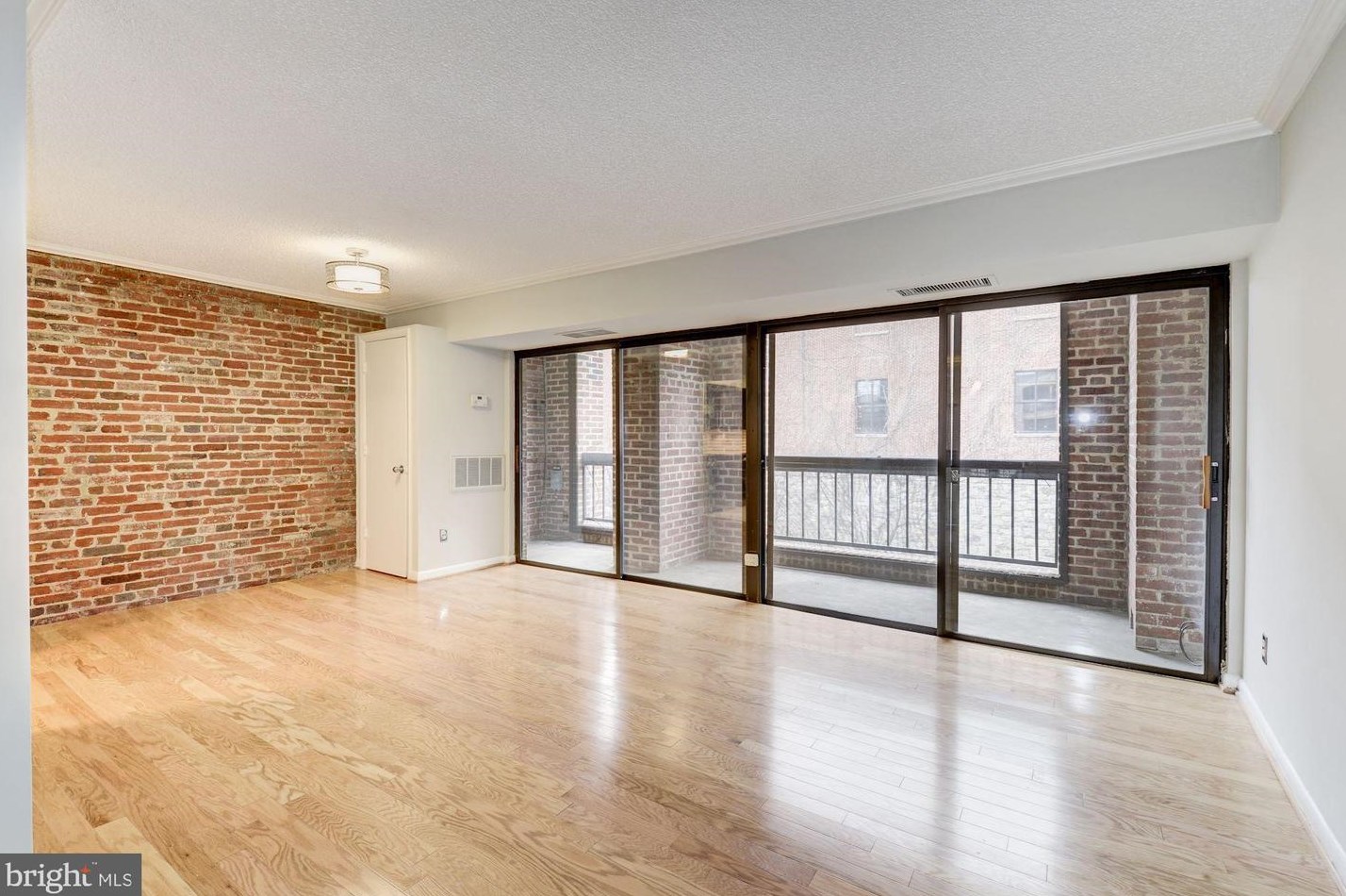 3225 Grace St Nw #105, Washington, DC 20007