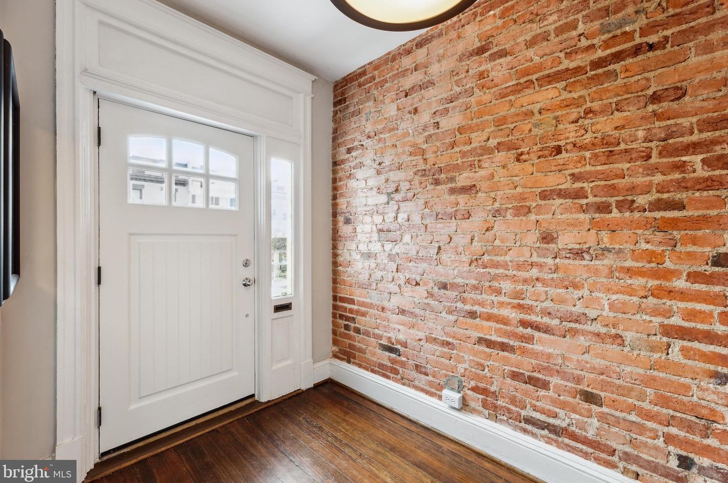 437 Kenyon St Nw #1, Washington, DC 20010