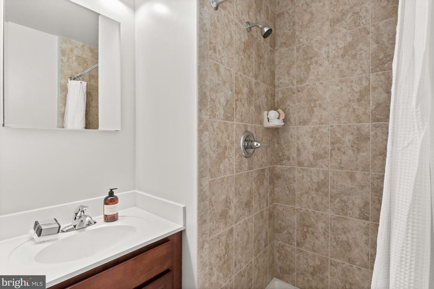 1379 F St, Washington DC  20002-5419 exterior