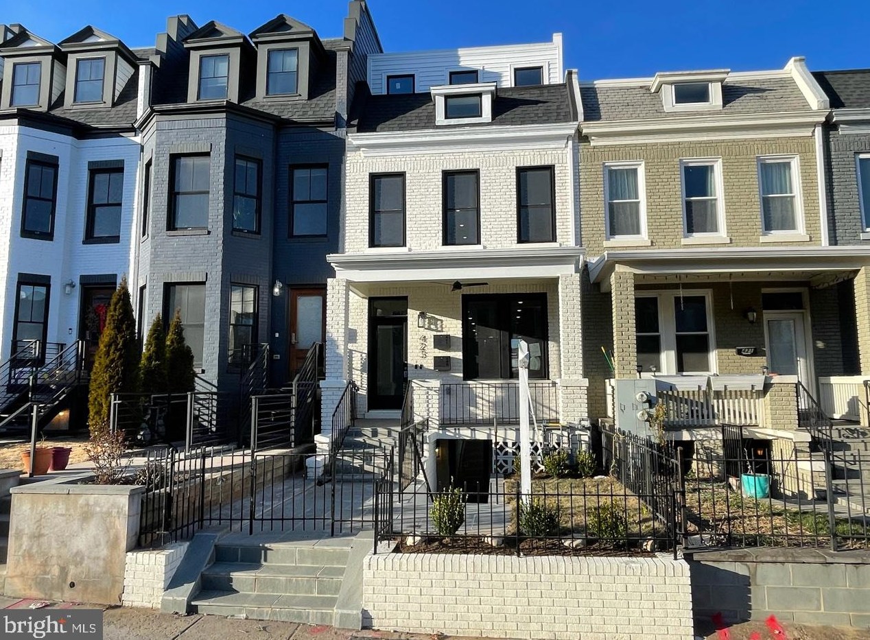 423 Newton Pl, Washington DC 20010-1716 exterior