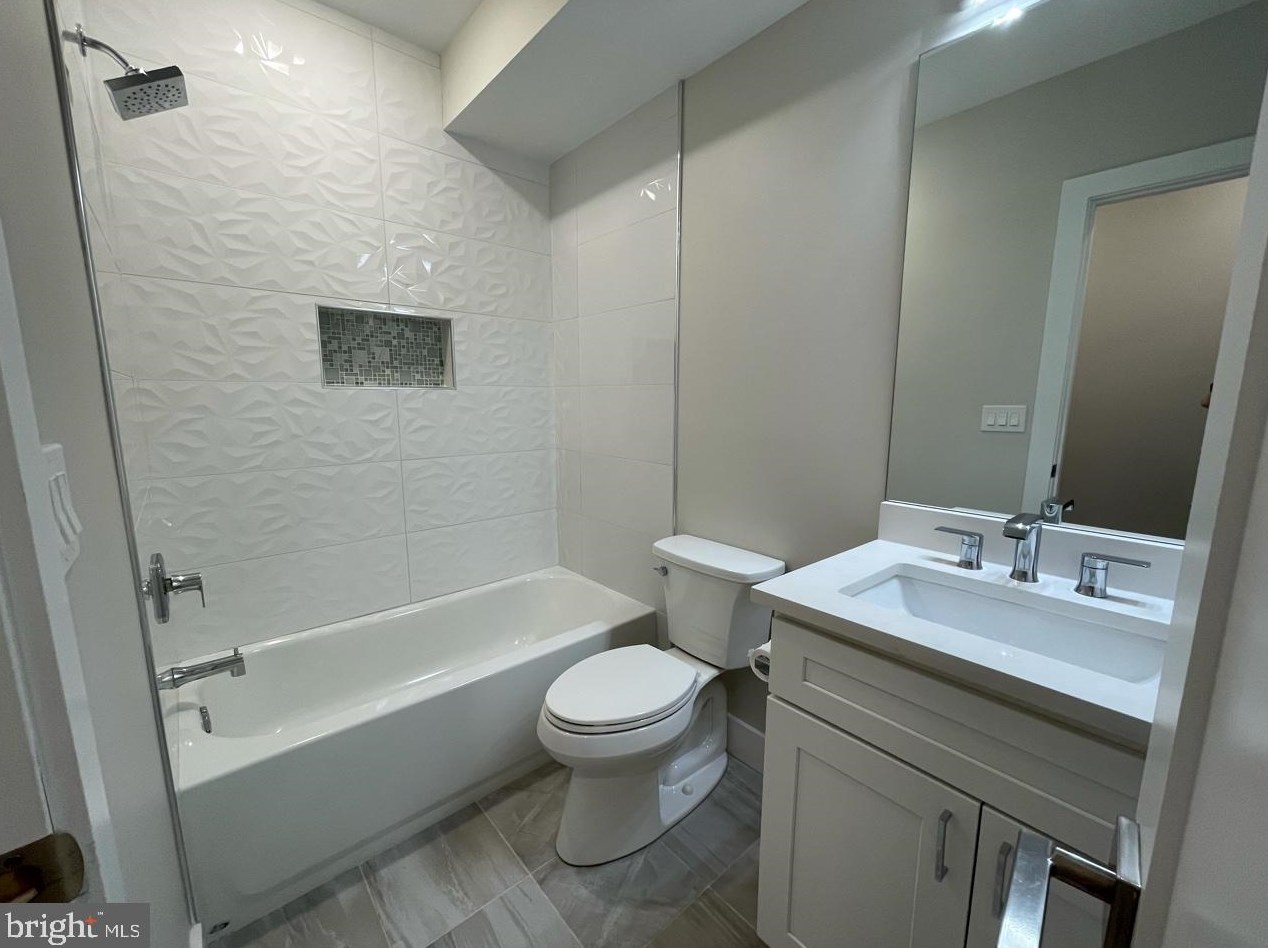 423 Newton Pl, Washington DC 20010-1716 exterior