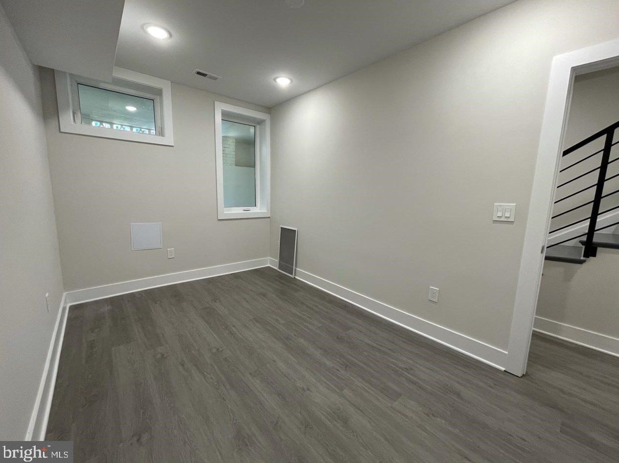 423 Newton Pl, Washington DC 20010-1716 exterior