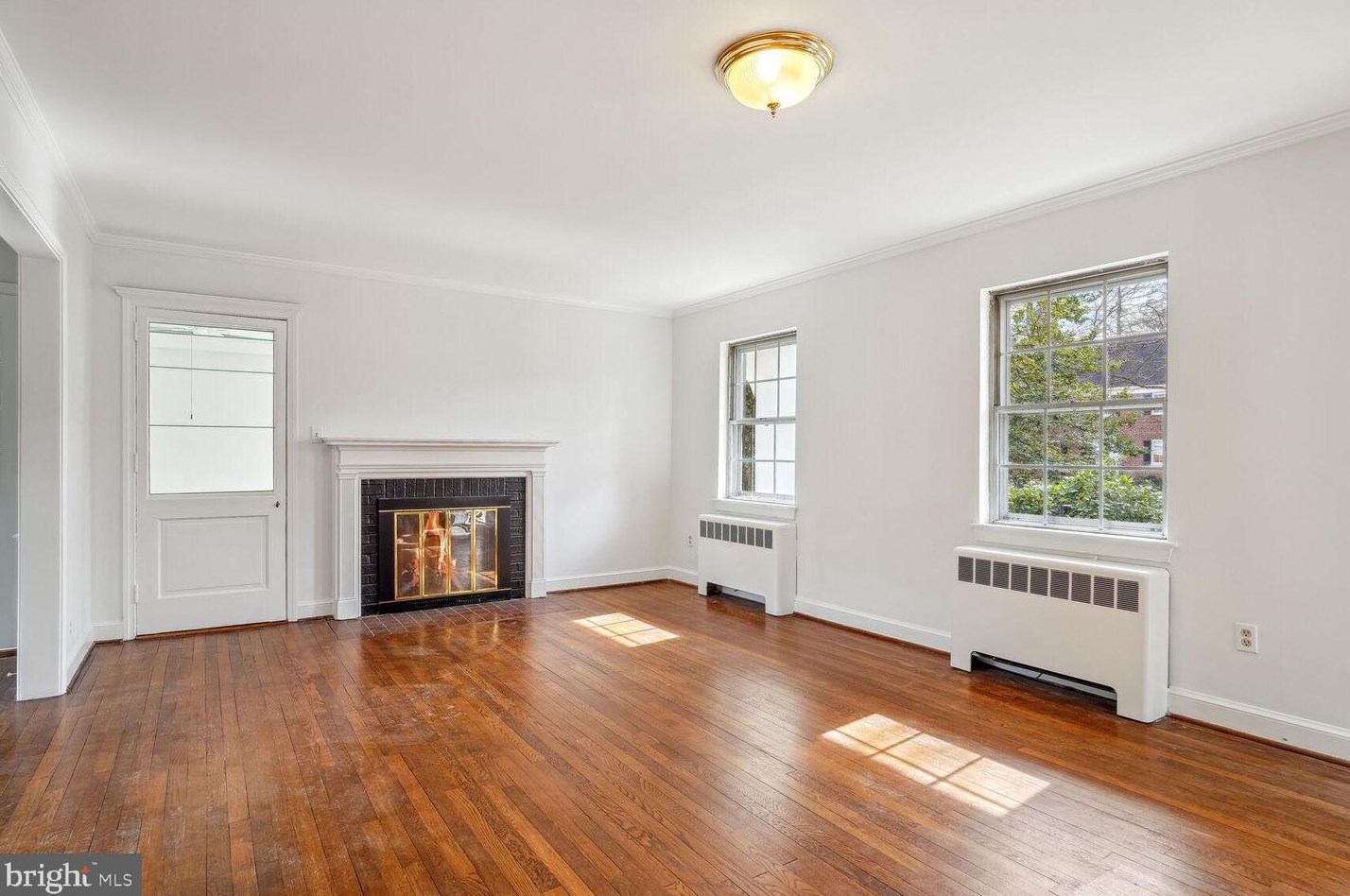 4827 Sedgwick St Nw, Washington, DC 20016