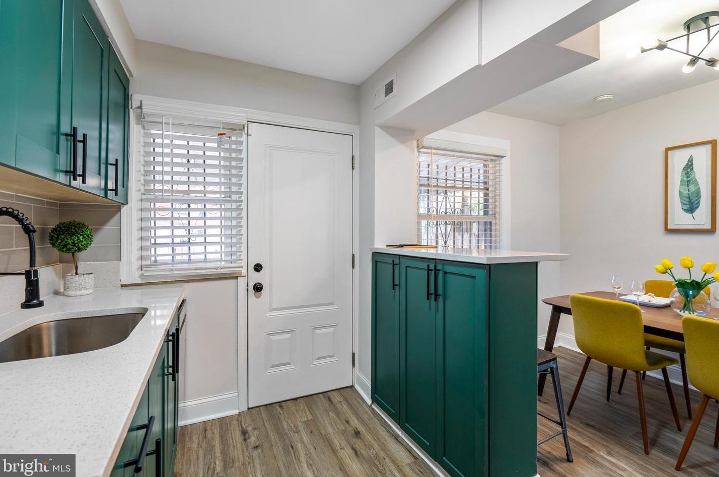 3437 24th St, Washington DC 20020-1901 exterior