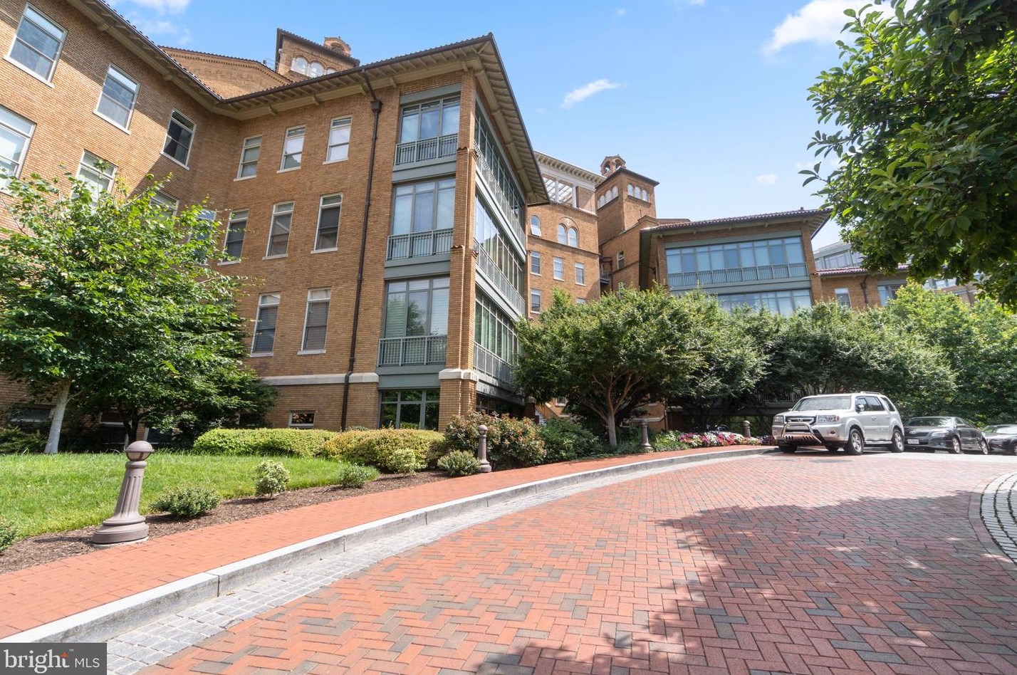 2425 L St Nw #327, Washington, DC 20037
