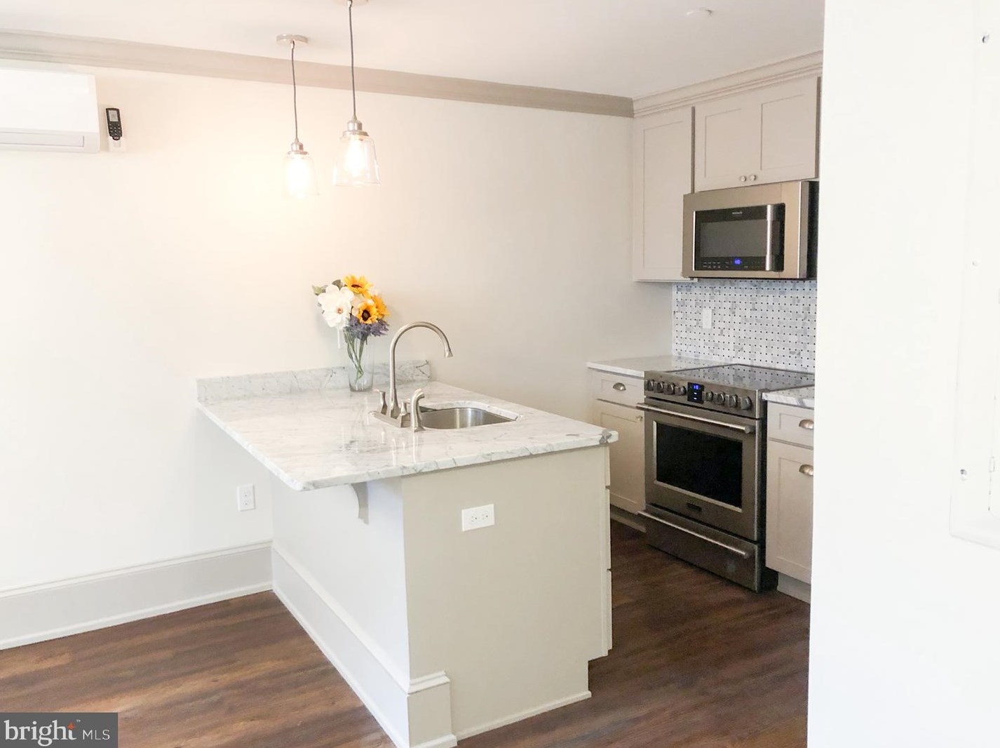1302 East Capitol St Ne #b, Washington, DC 20003
