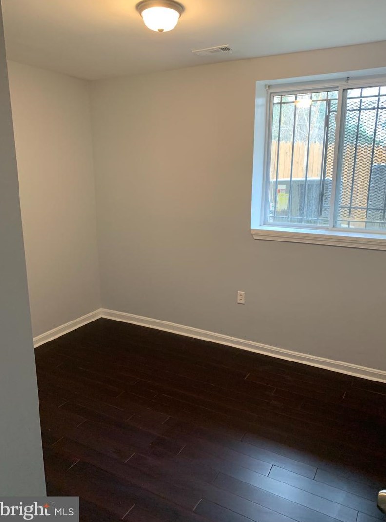 1405 Se Howard Road Se #b, Washington, DC 20020