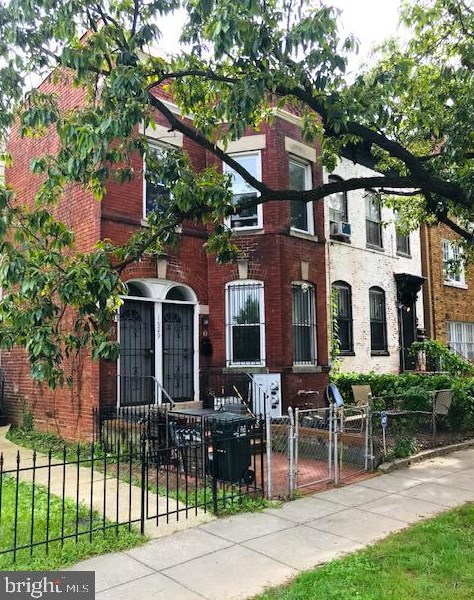 1629 12th St Nw #2, Washington, DC 20009