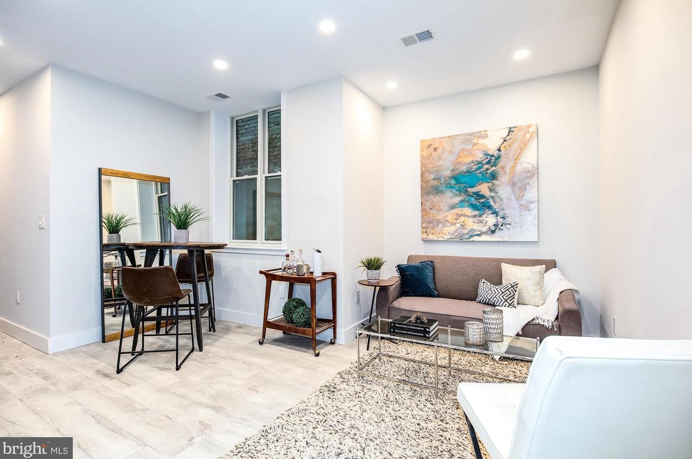 2556 University Pl Nw #002, Washington, DC 20009