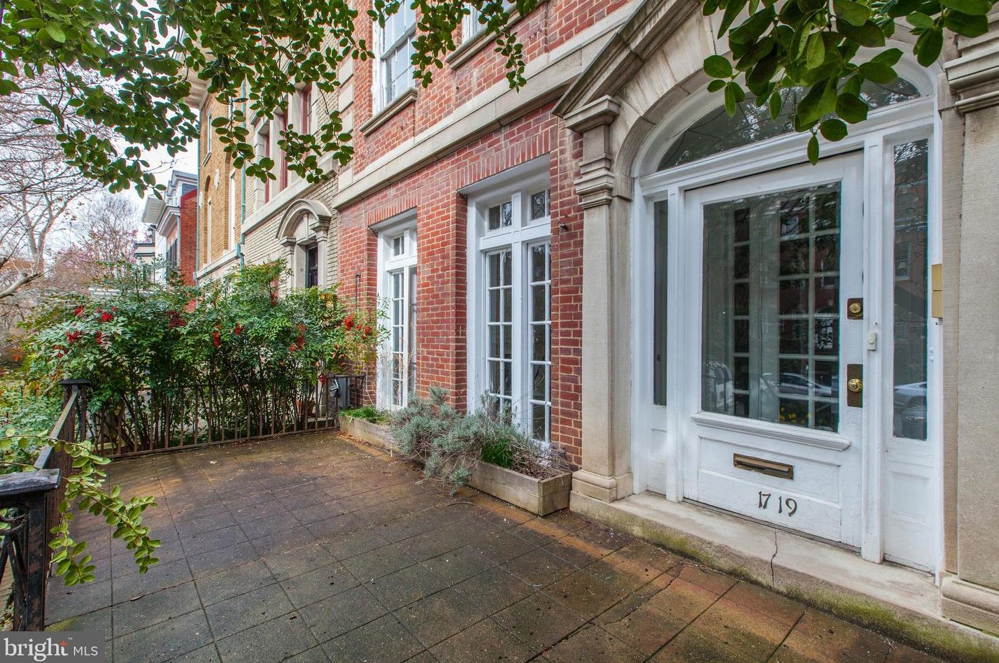 1719 Lamont St Nw, Washington, DC 20010