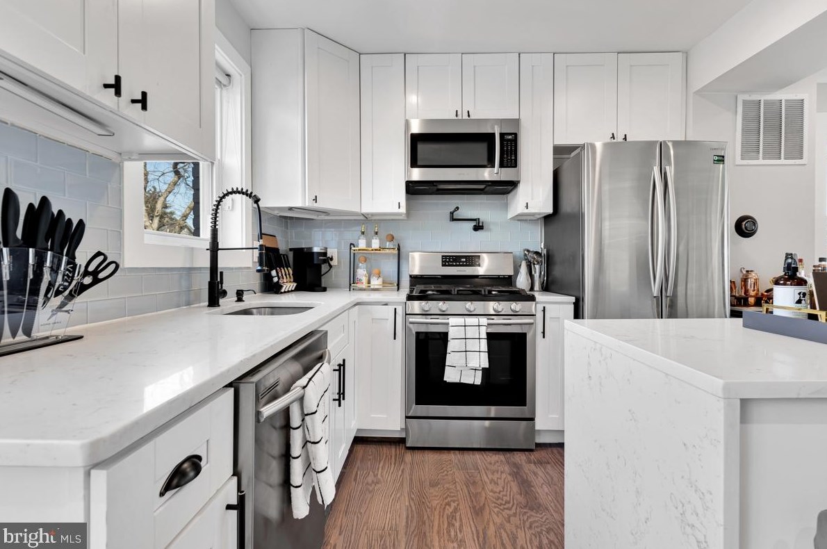 244 57th Pl Ne, Washington, DC 20019
