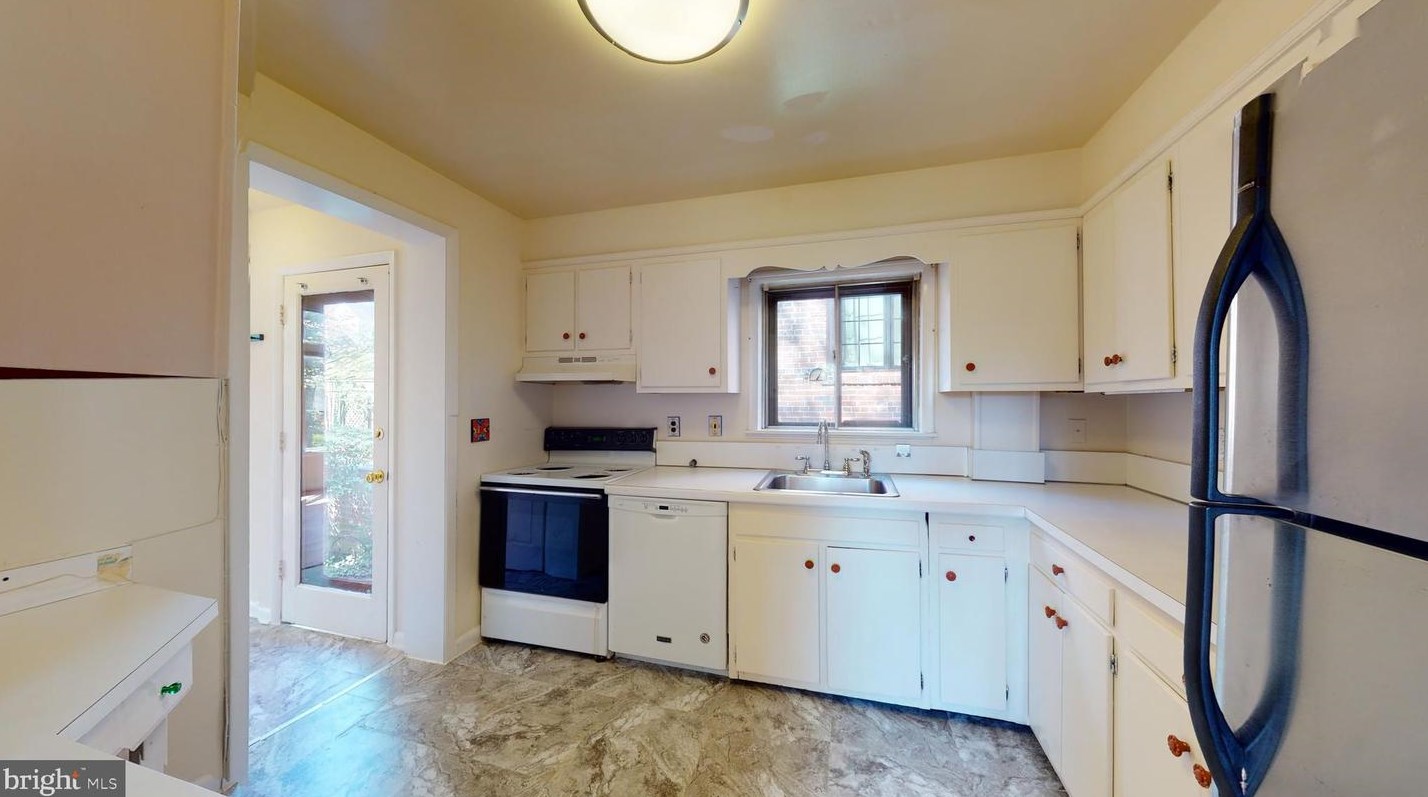 3202 Stephenson Pl Nw, Washington, DC 20015