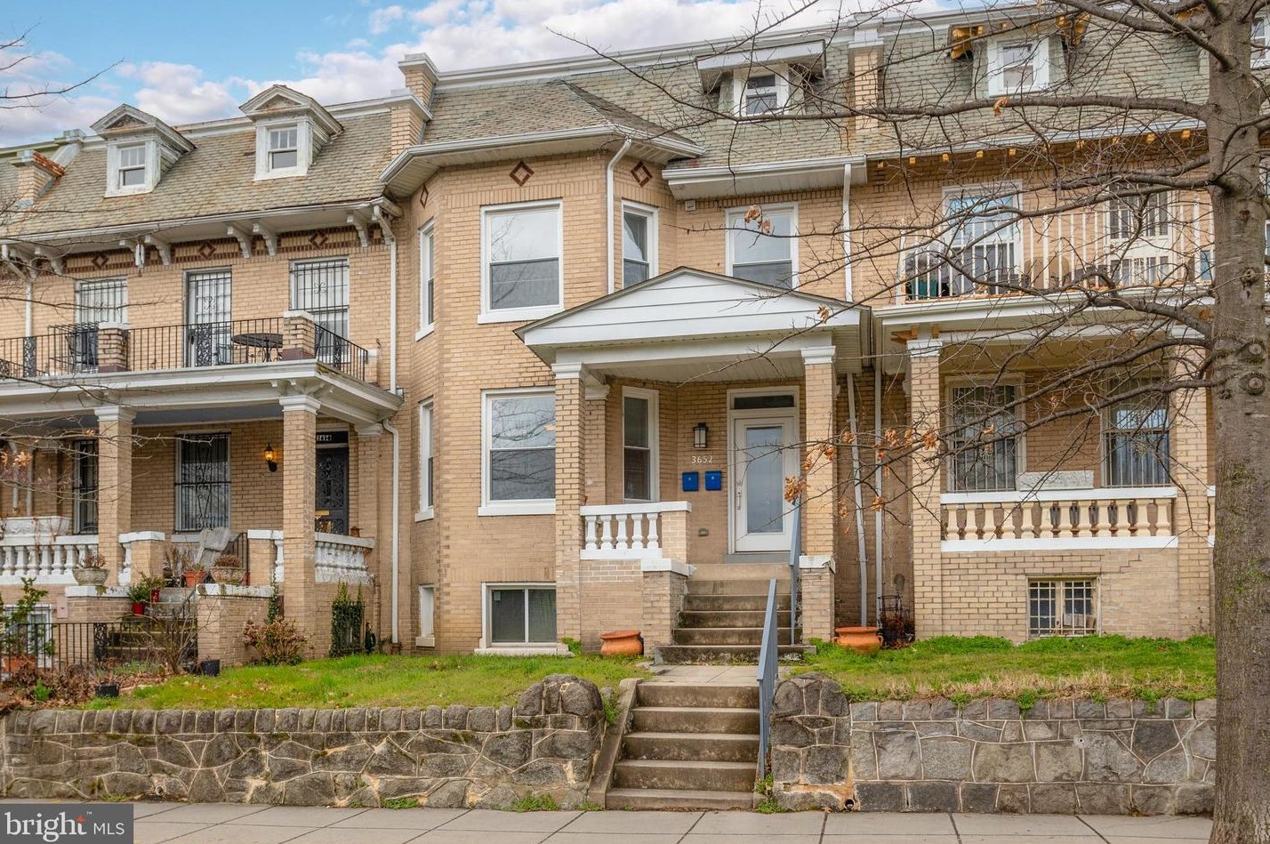 3652 Park Pl Nw #1, Washington, DC 20010