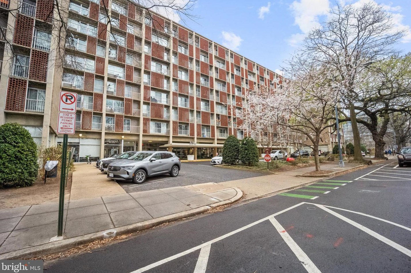 800 4th St Sw #s218, Washington, DC 20024