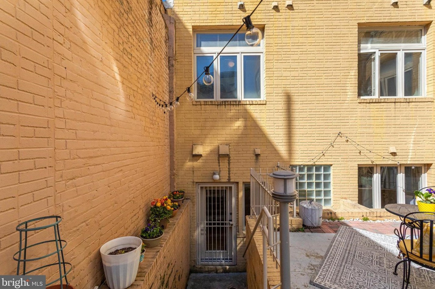 2363 Champlain St, Washington DC  20009-2667 exterior