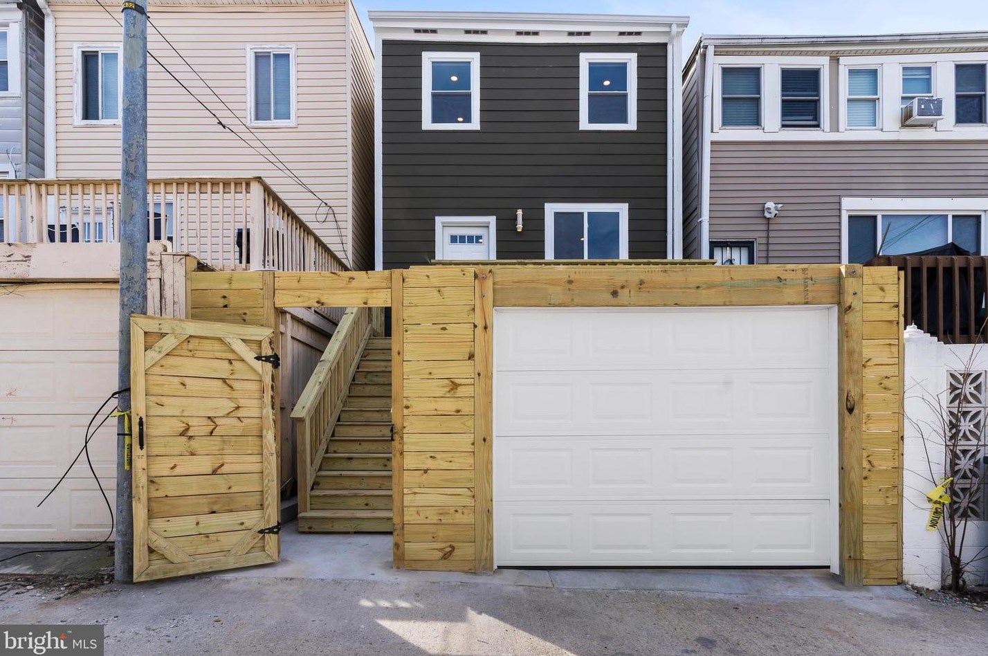 1110 Oates St, Washington DC  20002-3824 exterior