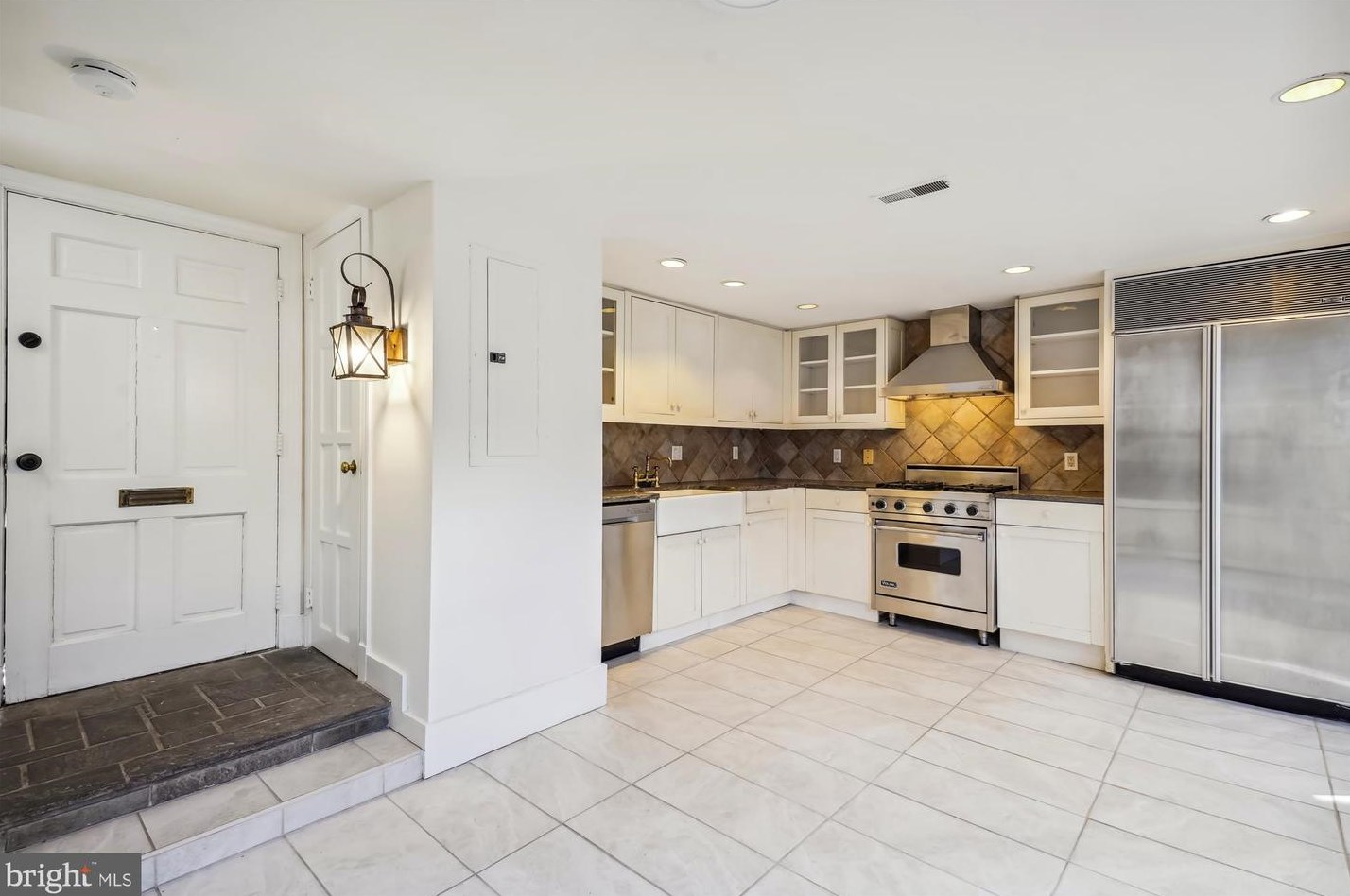 3341 Dent Pl Nw, Washington, DC 20007
