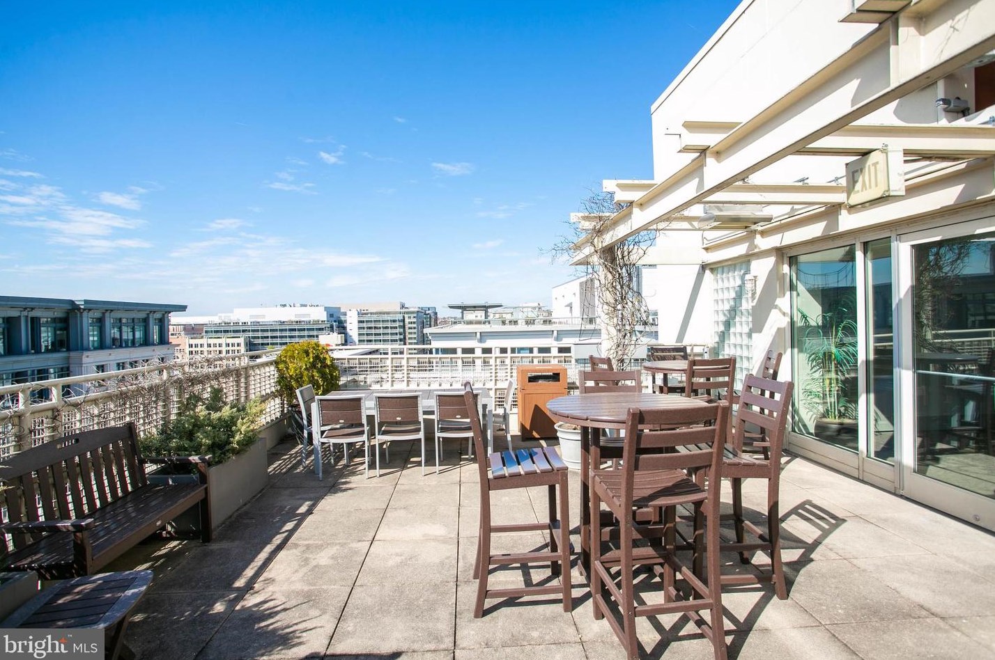 715 6th St, Washington DC  20003-2735 exterior