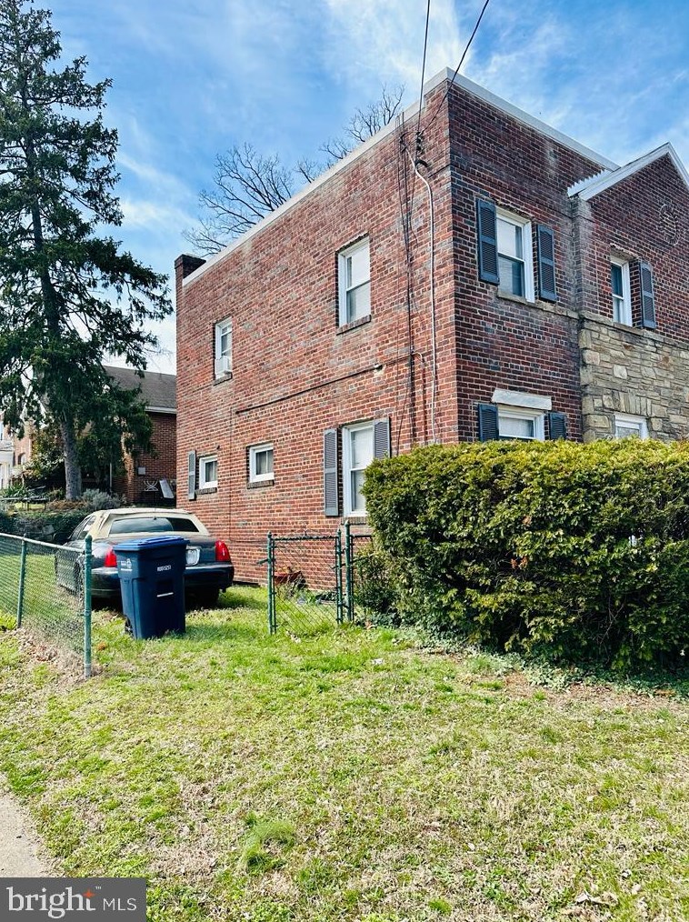 121 Trenton Pl Se, Washington, DC 20032