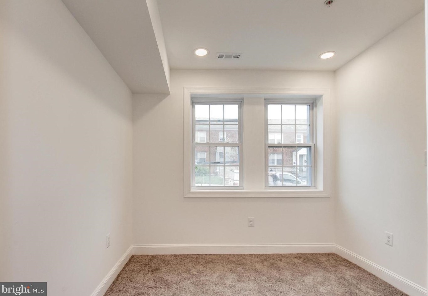 1214 18th Pl Ne #2, Washington, DC 20002