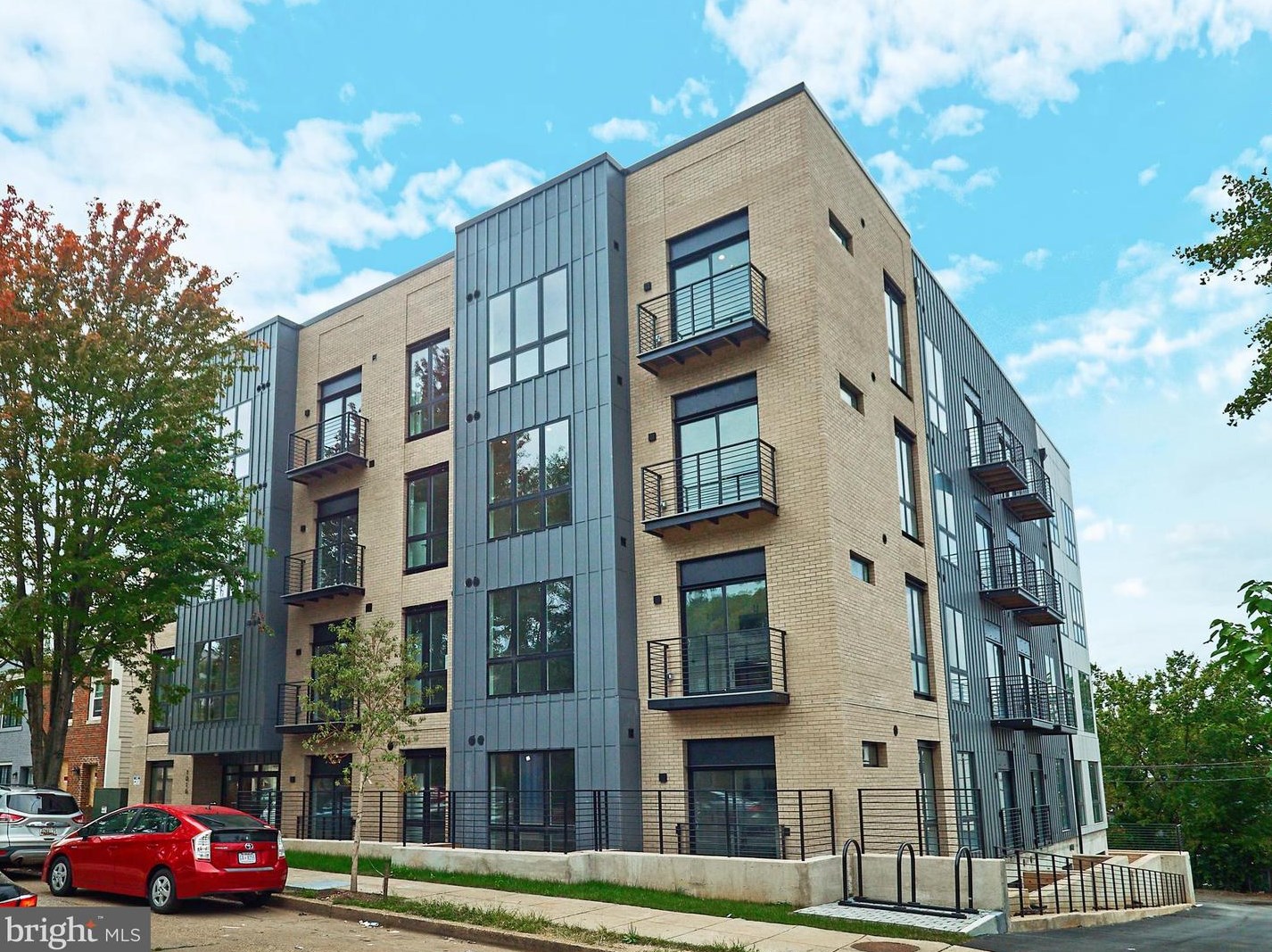 1016 17th Pl Ne #203, Washington, DC 20002