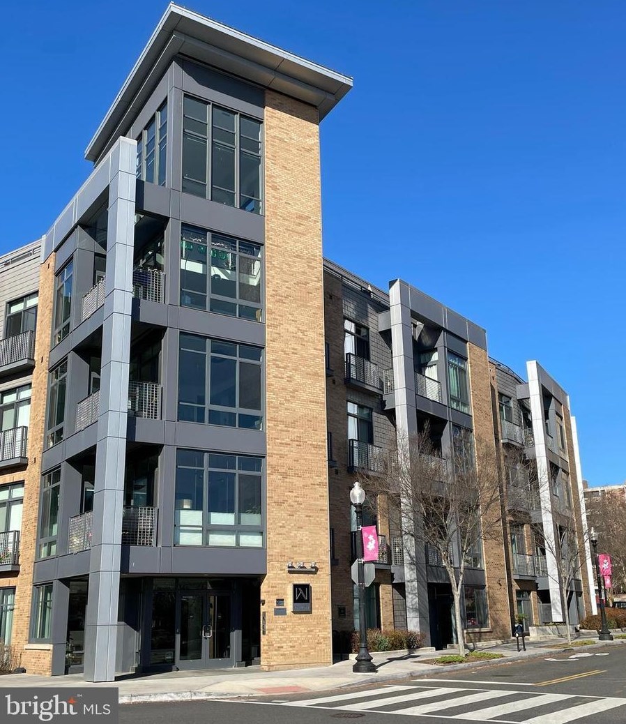 525 Water St Sw #223, Washington, DC 20024