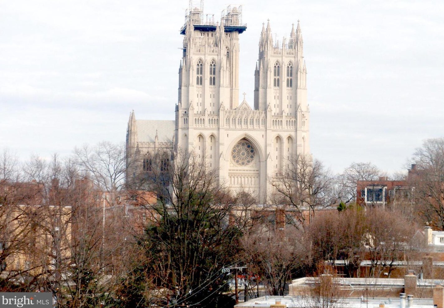 4201 Cathedral Ave, Washington DC  20016-4901 exterior