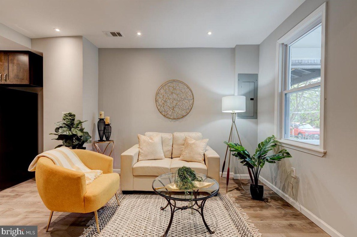 1818 L St, Washington DC 20002-3024 exterior