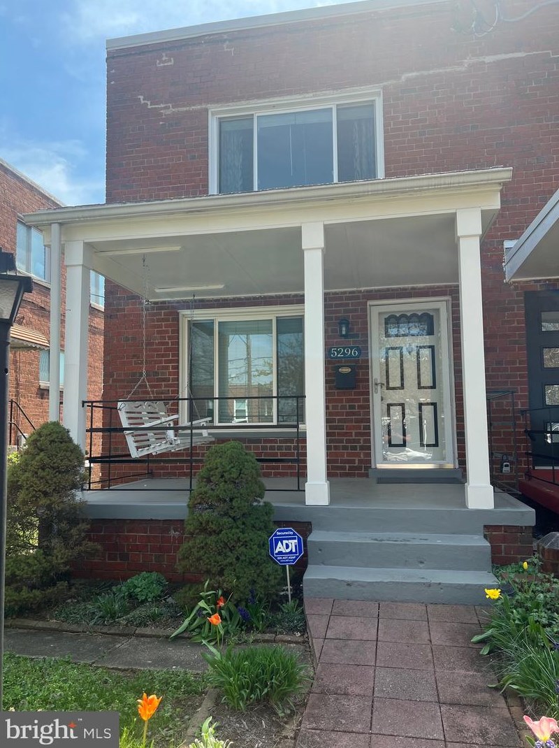 5296 Chillum Pl Ne, Washington, DC 20011
