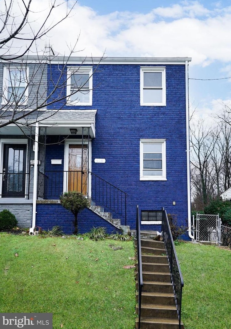 415 Burbank St Se, Washington, DC 20019