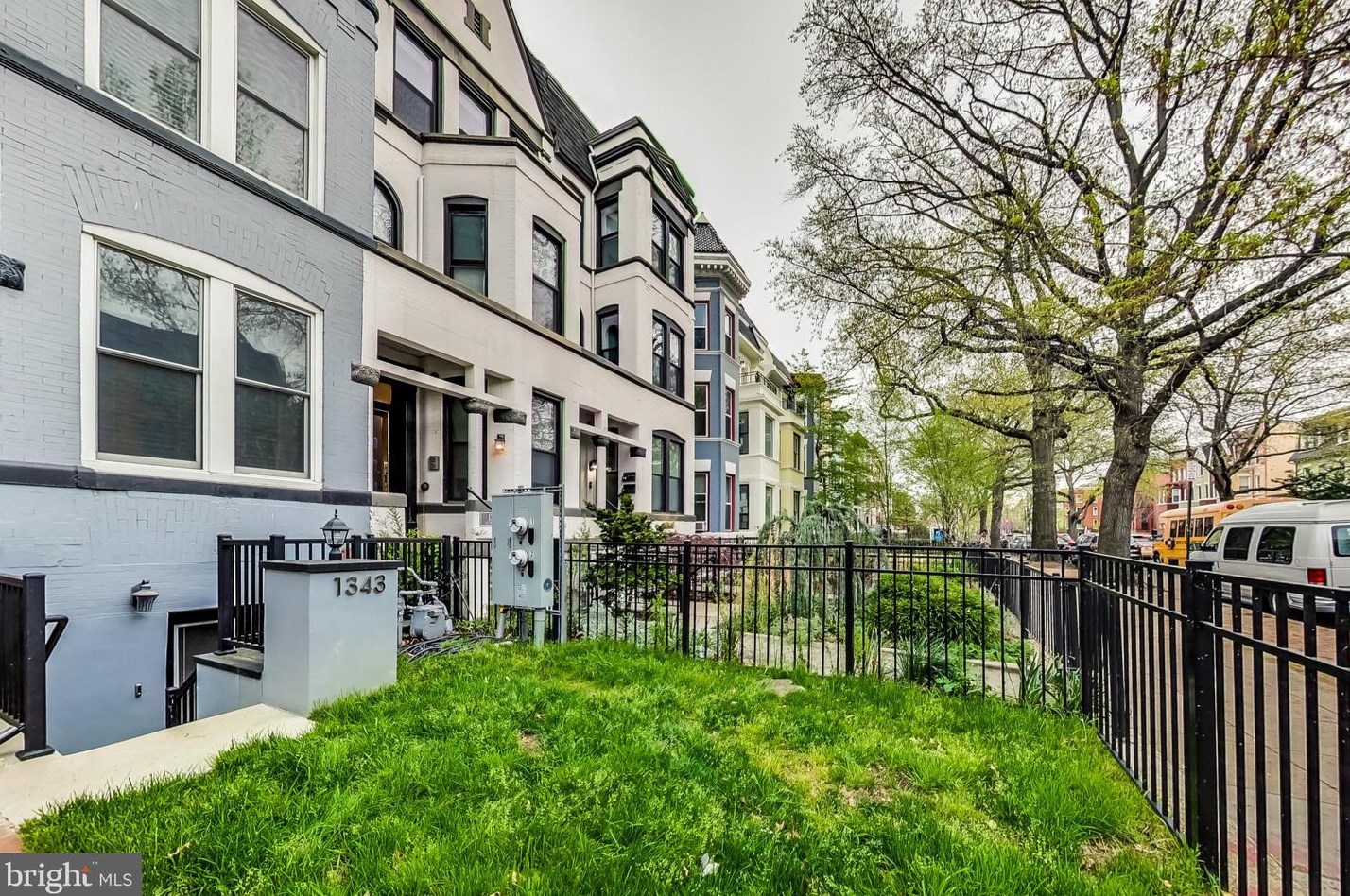1343 Irving St Nw #1, Washington, DC 20010