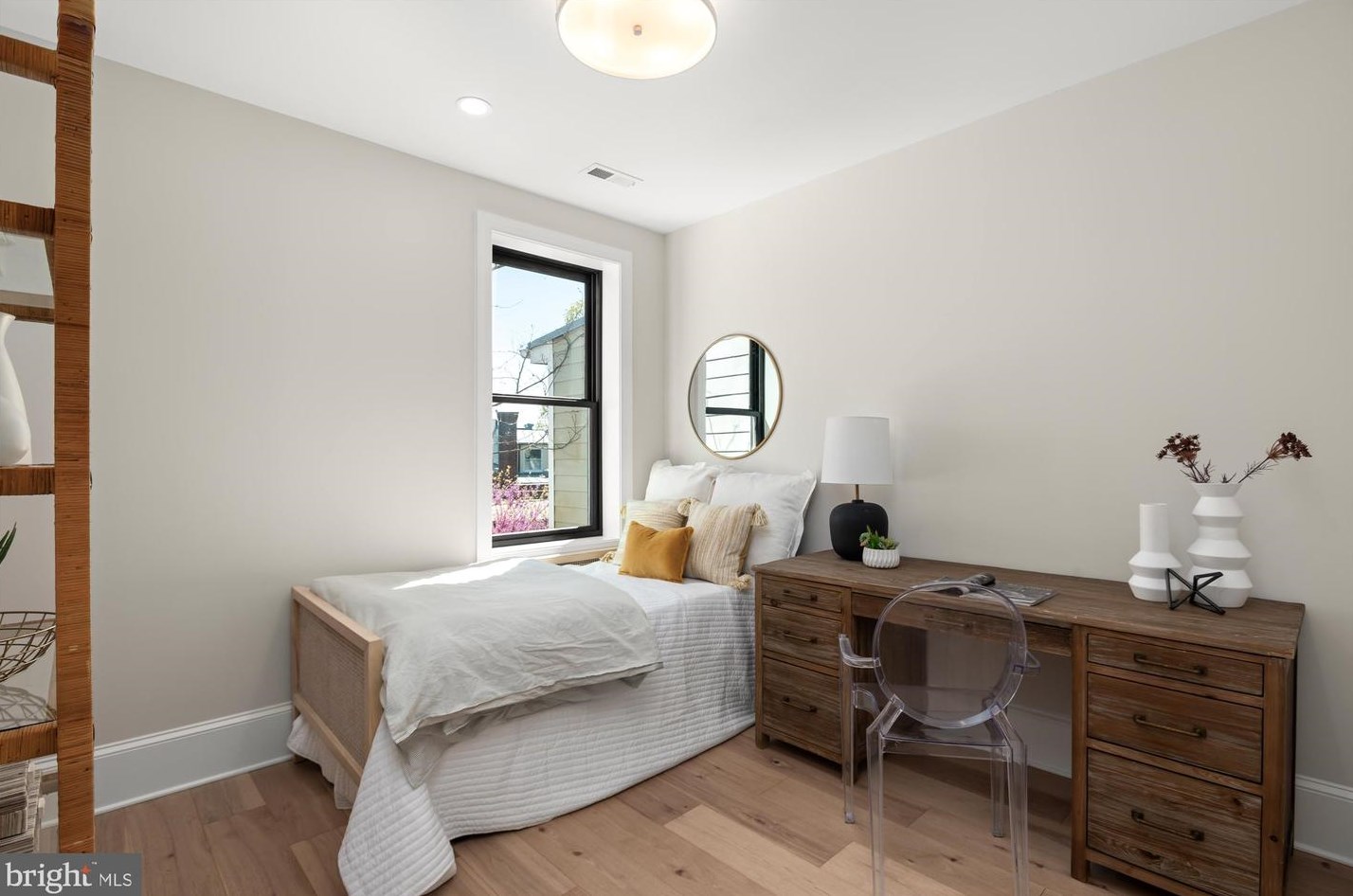 1868 Monroe St, Washington DC  20018-2736 exterior