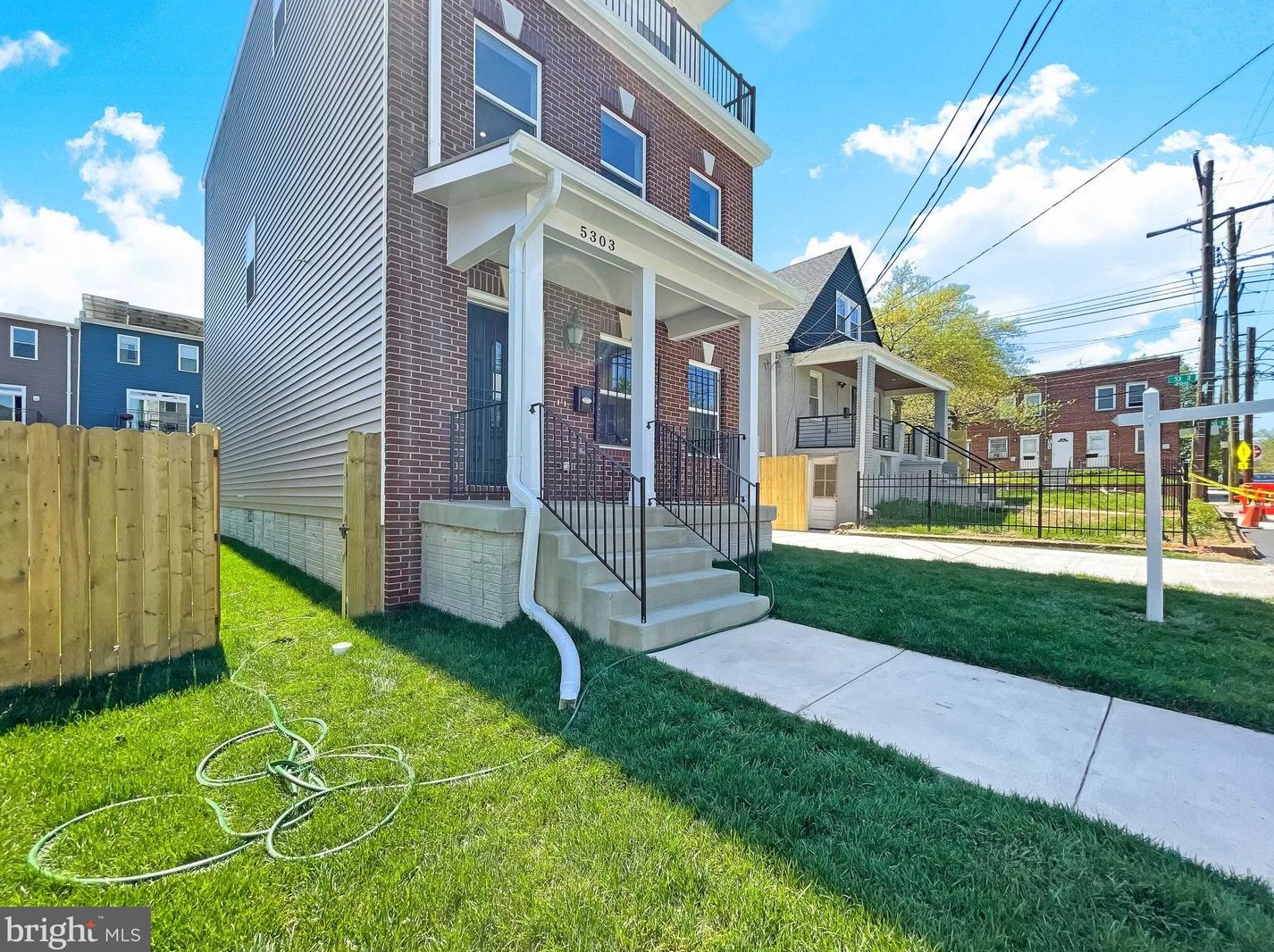5303 B St, Washington, DC 20019-6376
