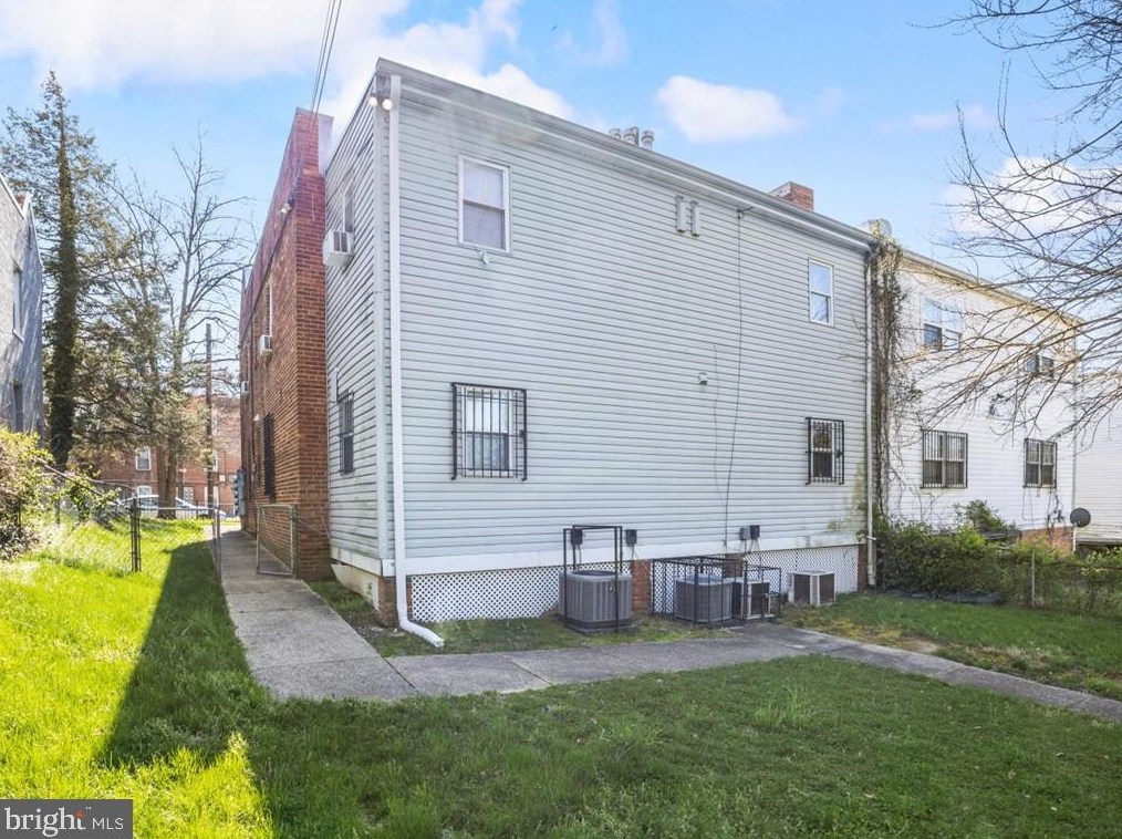 3426 Minnesota Ave, Washington DC  20019-2363 exterior