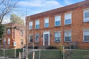 92 Galveston Pl Sw #4, Washington, DC 20032