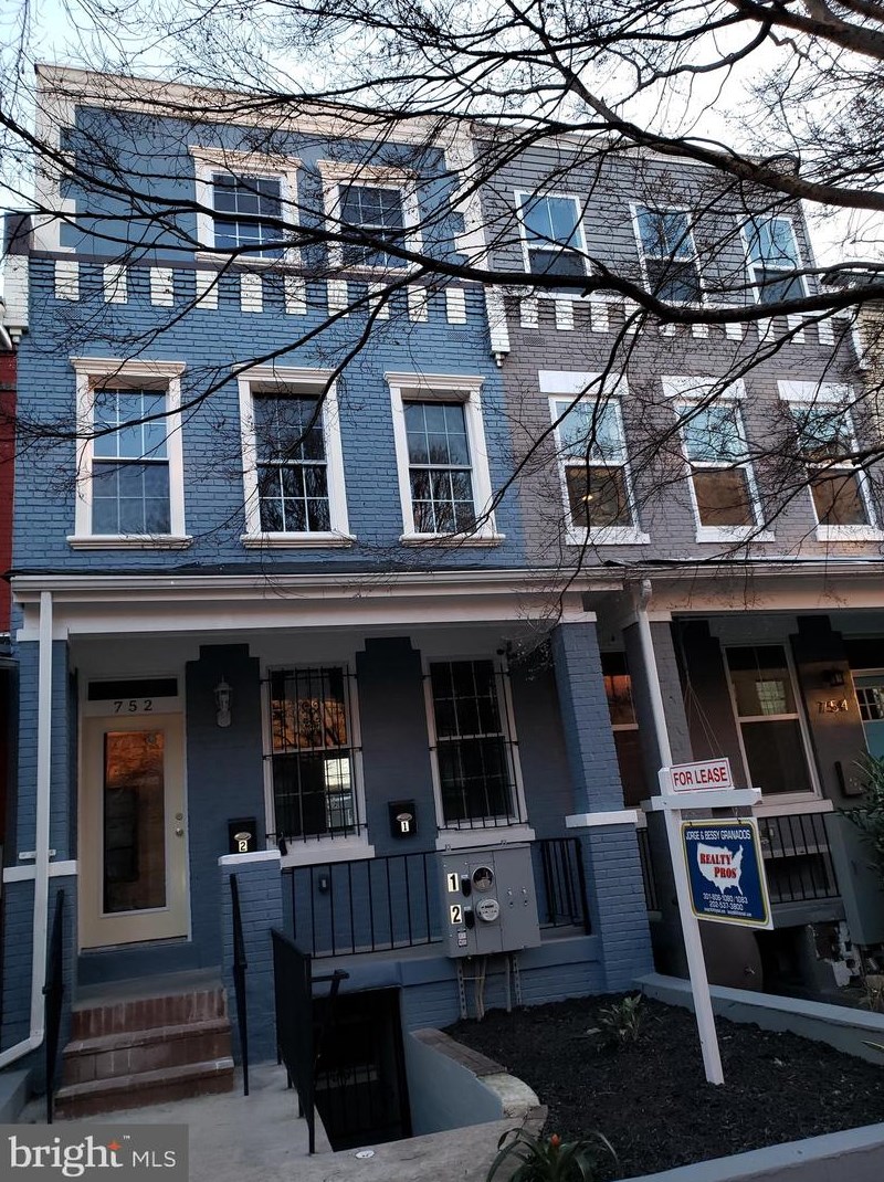 752 Lamont St Nw #2, Washington, DC 20010