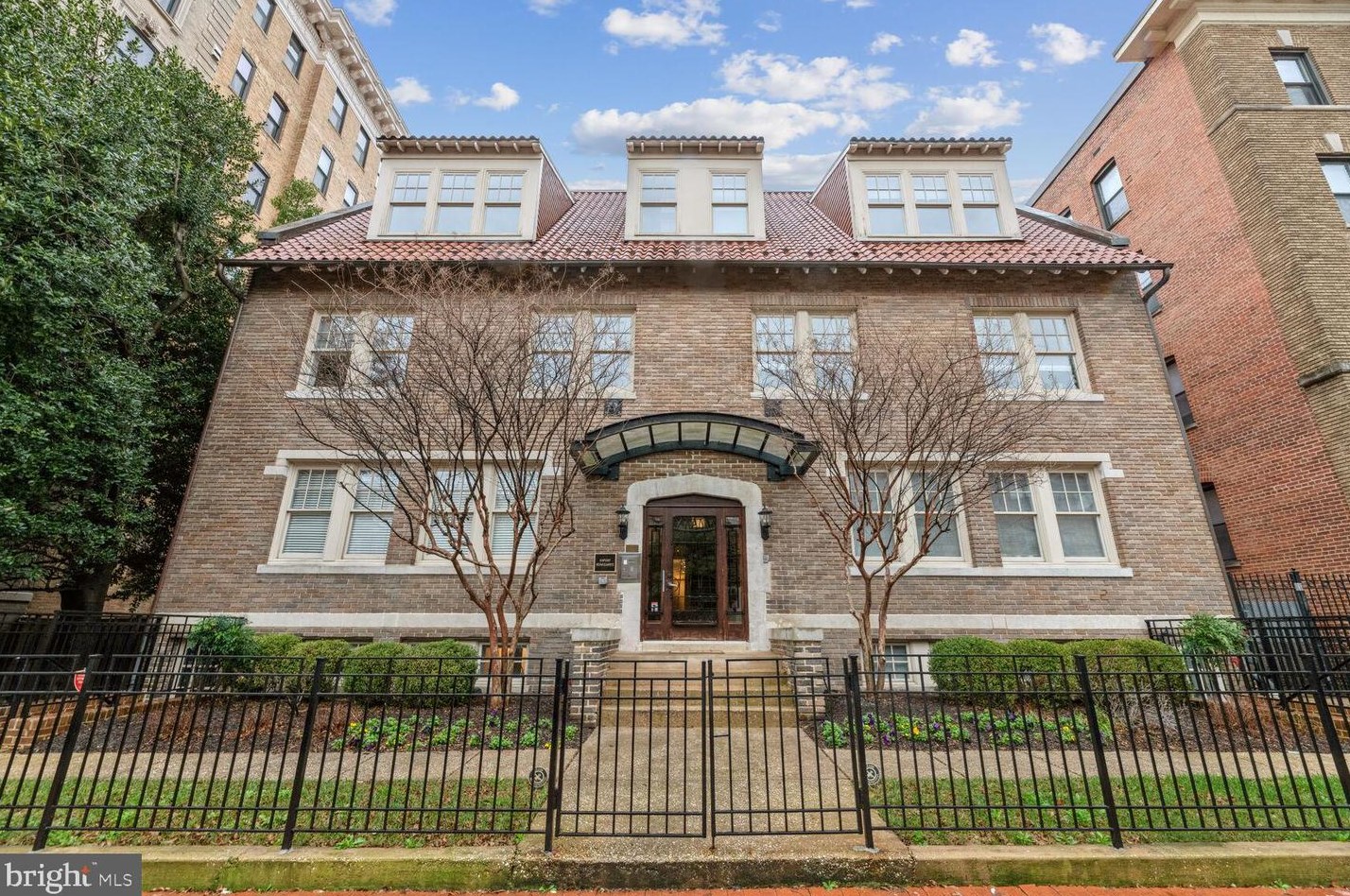 1704 T St Nw #104, Washington, DC 20009