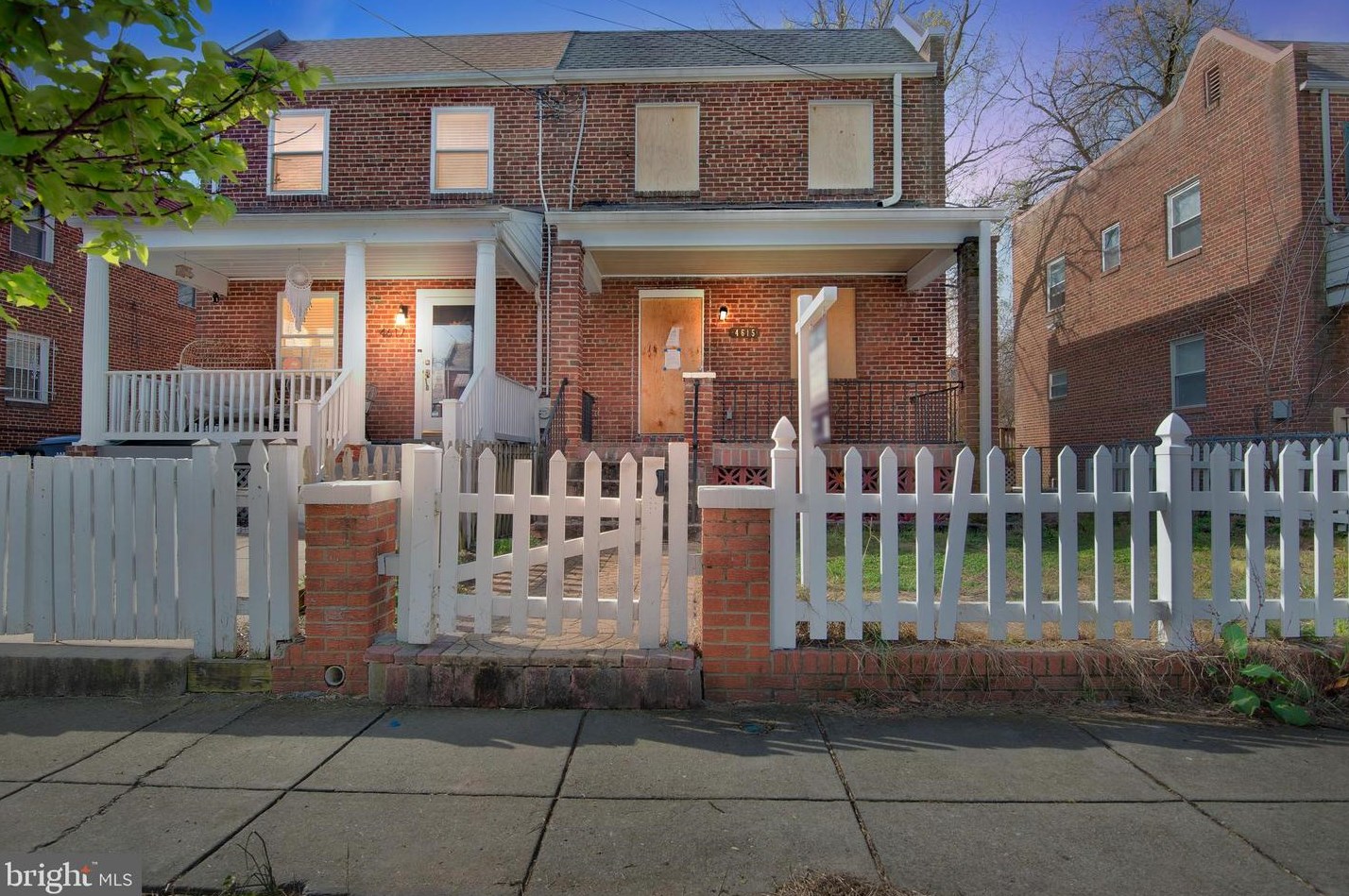 4615 Clay St, Washington, DC 20019-4663