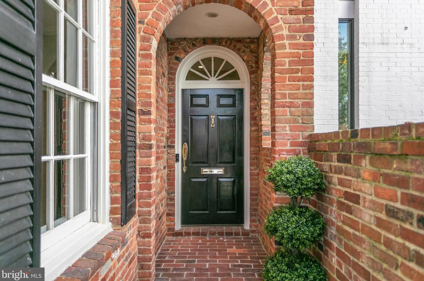 1348 28th St, Washington DC  20007-3133 exterior