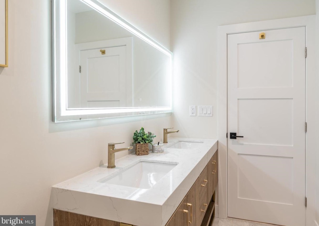 3523 16th St, Washington DC  20018-2301 exterior