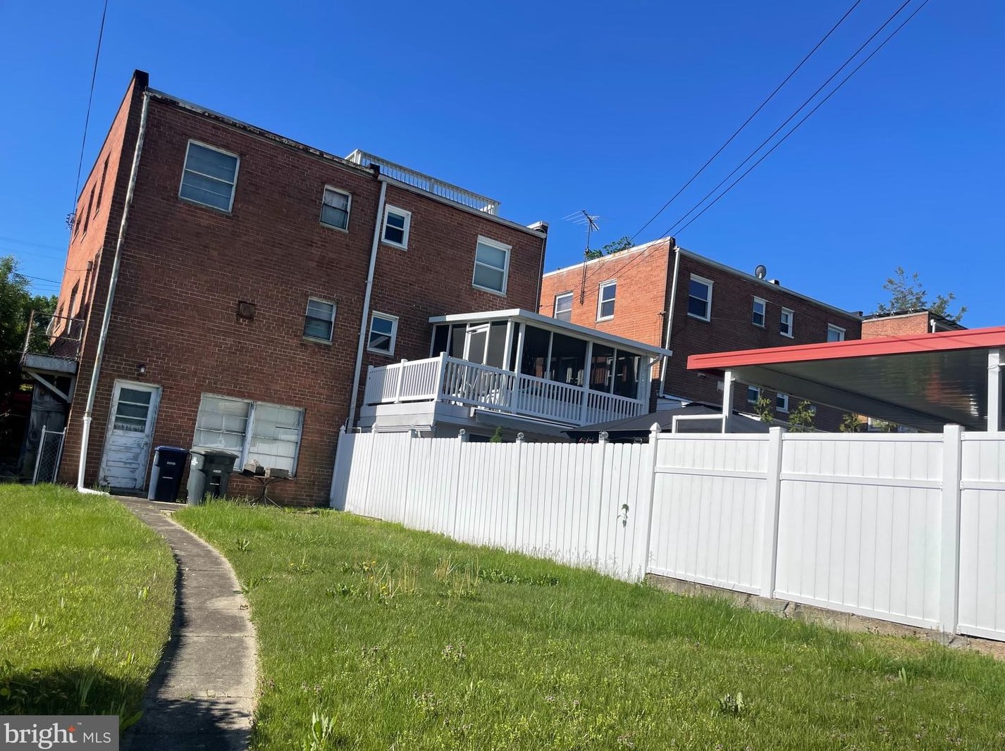 1014 Hamilton St, Washington, DC 20011-6428