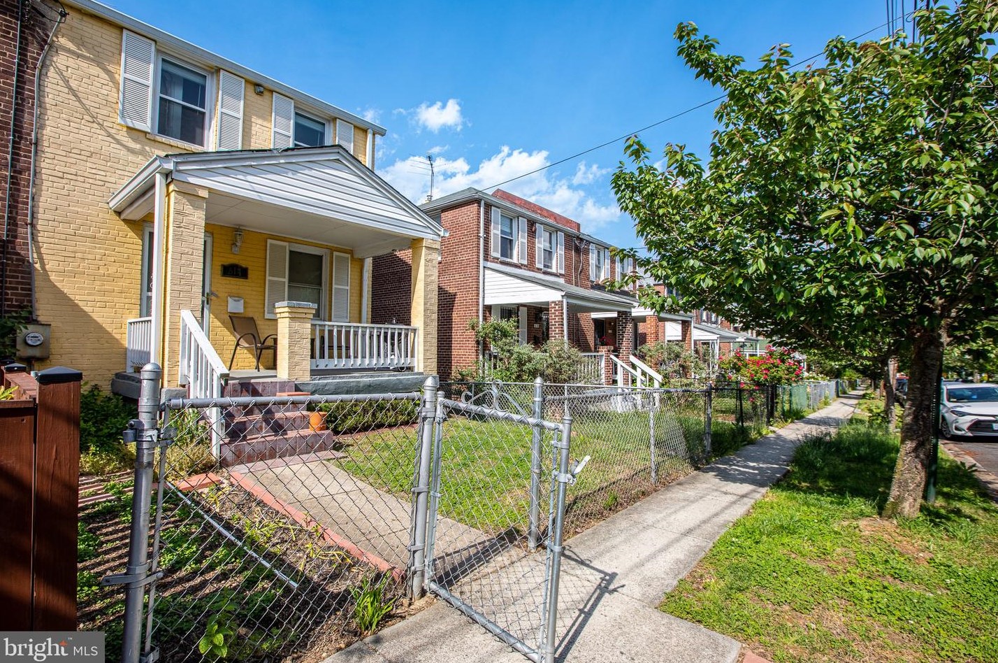 614 Farragut Pl Ne, Washington, DC 20017