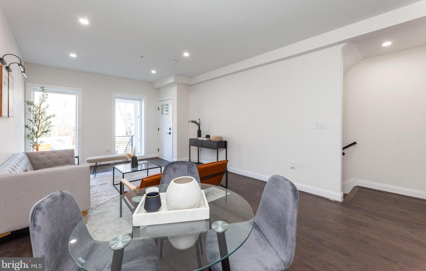 734 Kenyon St Nw #2, Washington, DC 20010