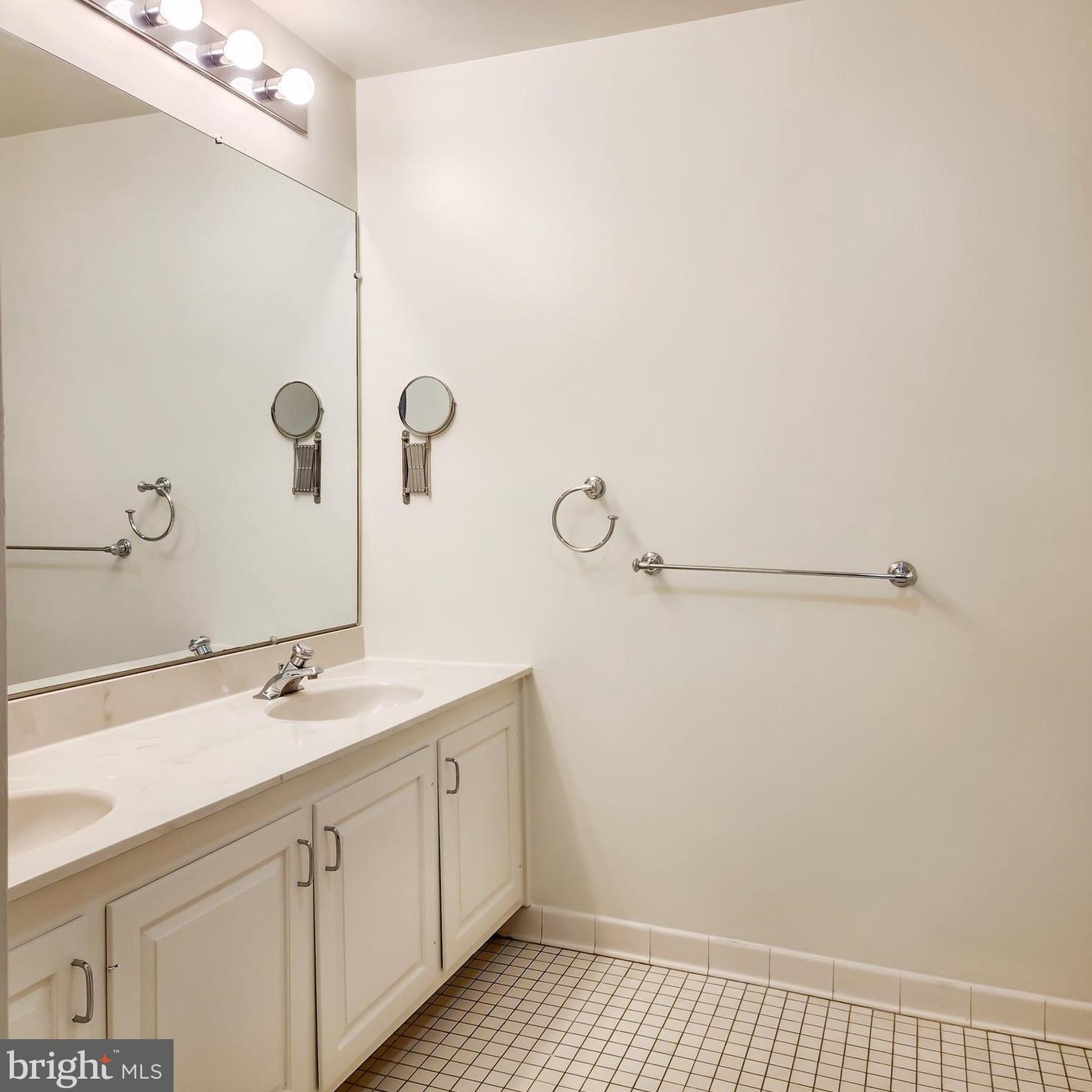 4355 Embassy Park Dr, Washington DC 20016-3608 exterior