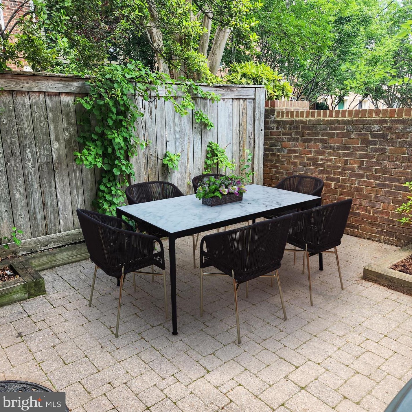 4355 Embassy Park Dr, Washington DC 20016-3608 exterior