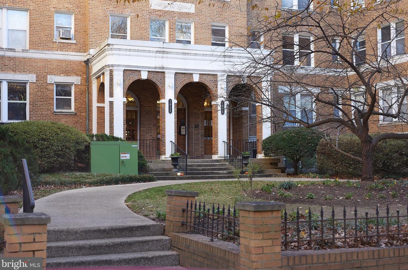 1820 Clydesdale Pl, Washington DC  20009-2179 exterior