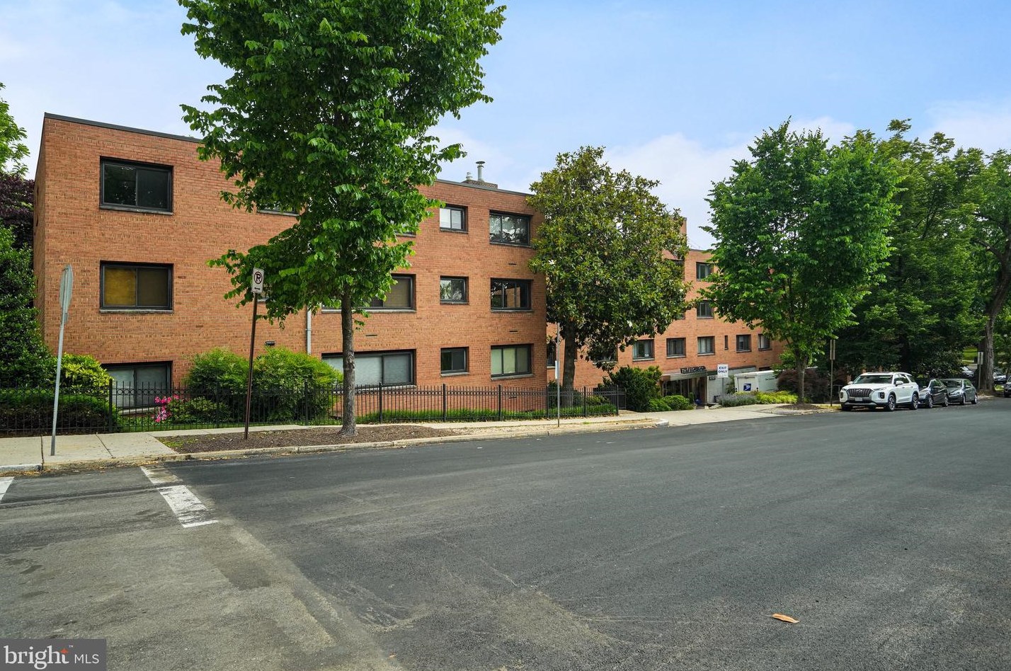 2725 39th St Nw #416, Washington, DC 20007