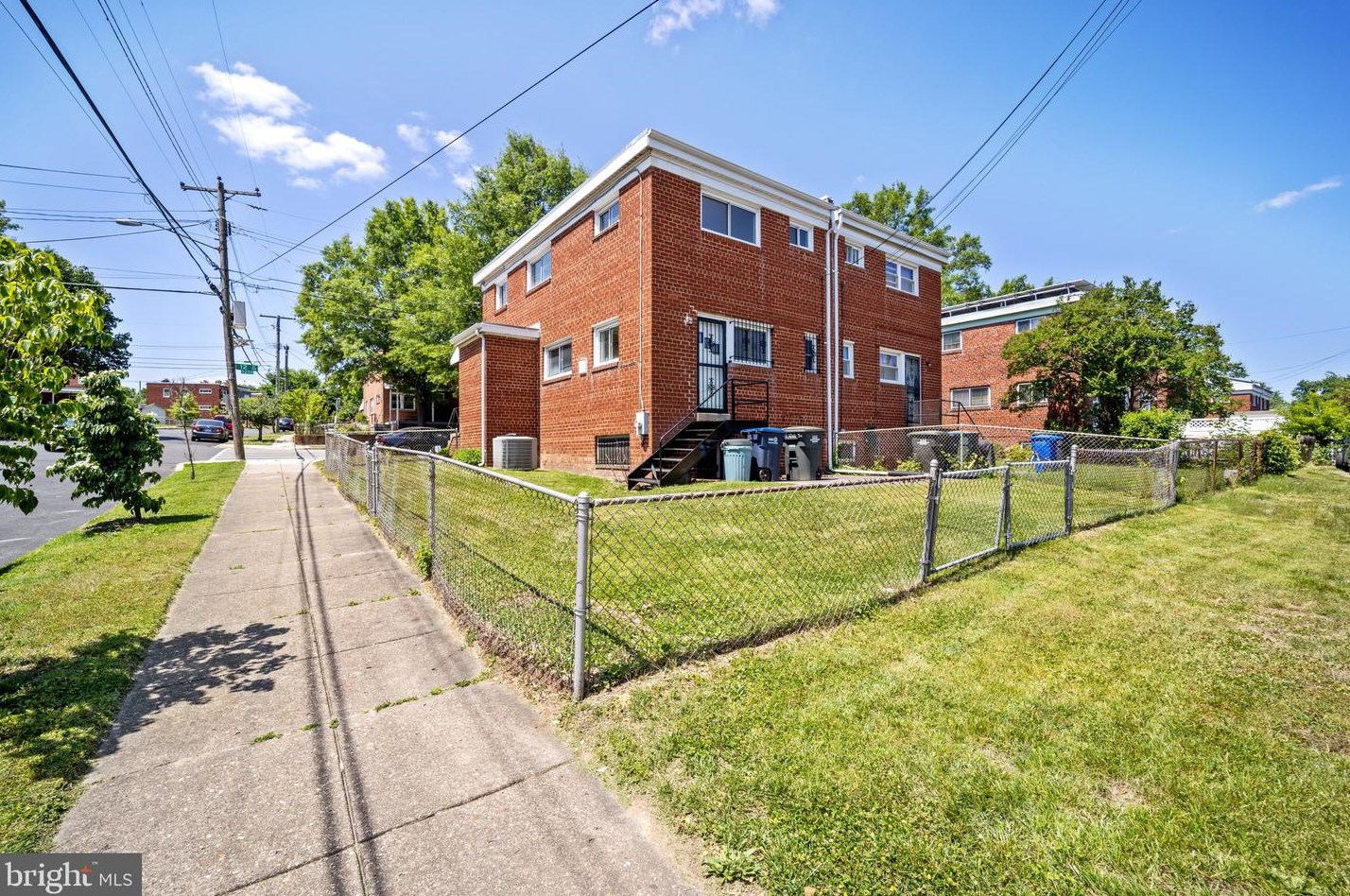 5201 12th St, Washington, DC 20011-6413