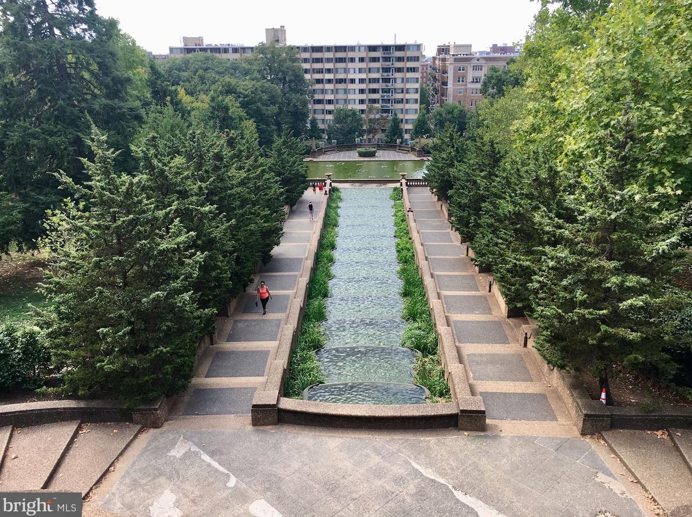 1736 Columbia Rd, Washington DC 20009-2833 exterior